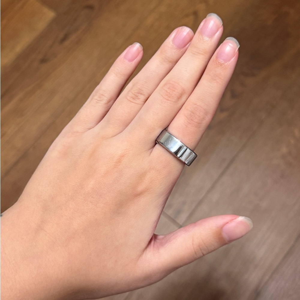 Oura Ring Gen 3 Silver (with charger)